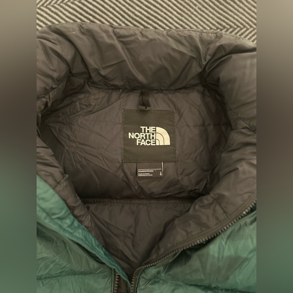 North Face Puffer Jacket Green - Picture 7 of 13